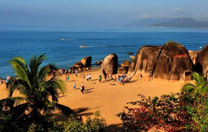 5 Hal Wajib Kamu Tahu Sebelum Trip ke Hainan, Si 'Hawaii'-nya China!